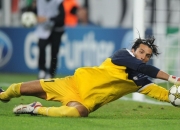 熊猫体育app-英超争冠焦点战与广东队终结辽宁队，体育世界的双重奏鸣