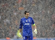 熊猫体育app-赛道与绿茵的交错，突尼斯如何以F1战术思维压制皇马