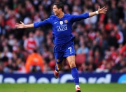 熊猫直播-马克西爆发助鹈鹕争冠战险胜深圳队，跨联赛对决展现篮球无界魅力