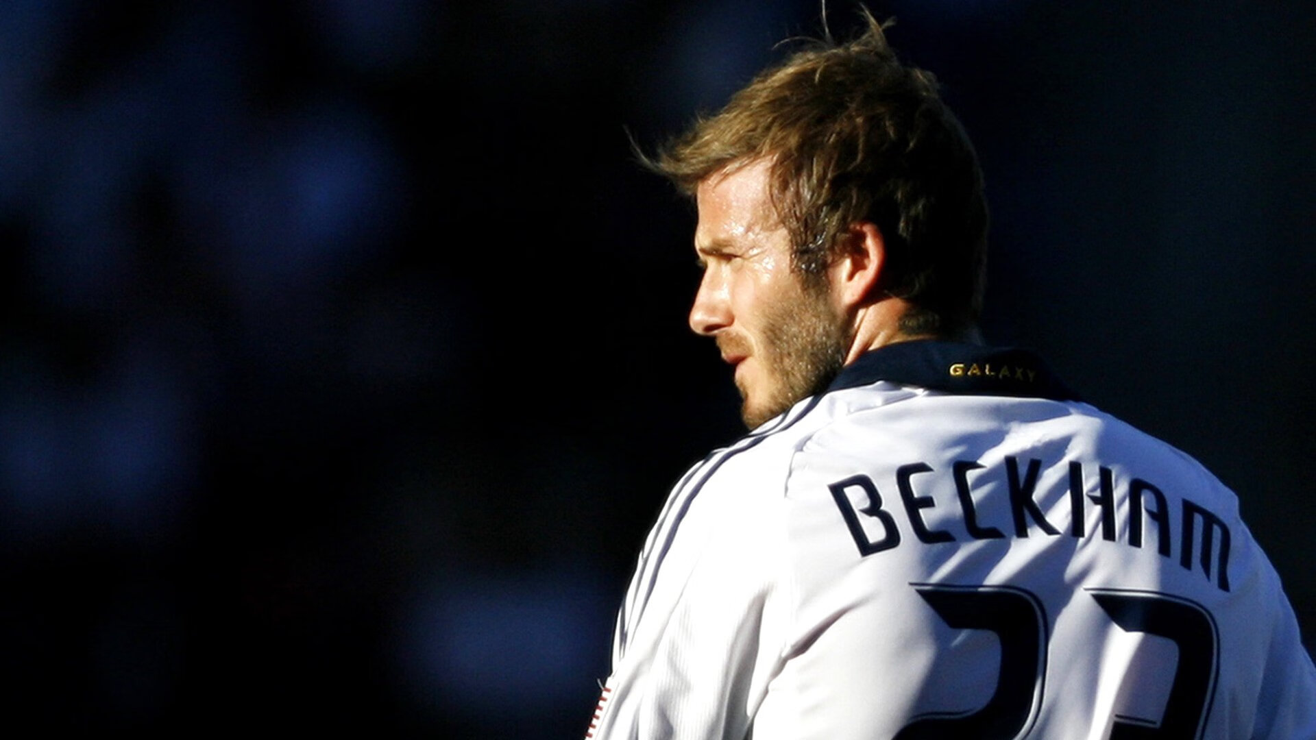 奥亚尔萨瓦尔刷新纪录之夜，哥伦比亚奇迹翻盘，AC米兰神话终结